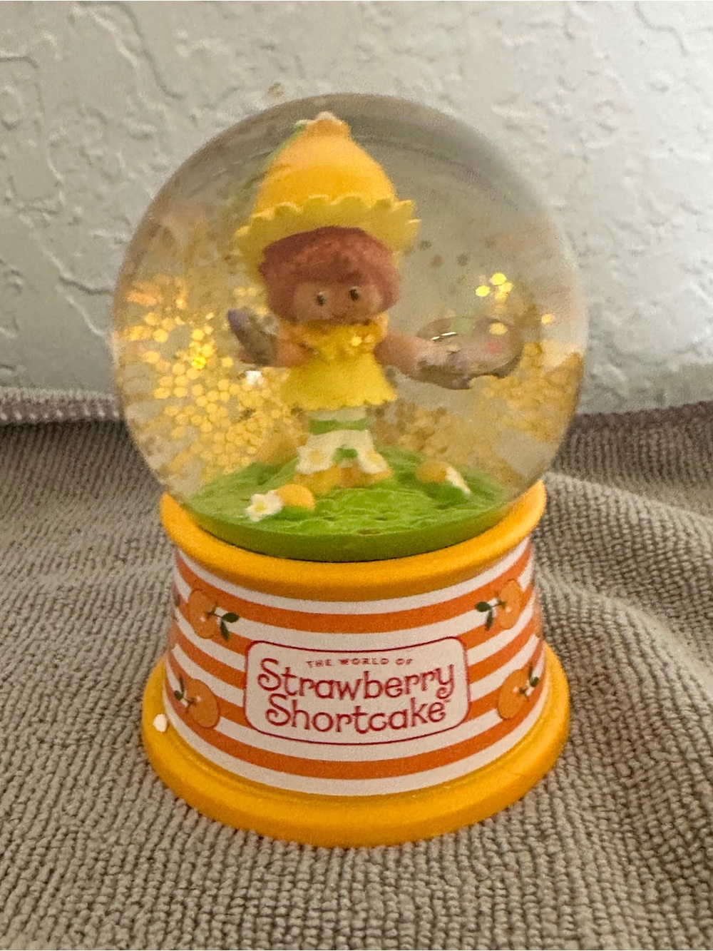 Strawberry Shortcake Orange and Yellow Figurine Snow Globe